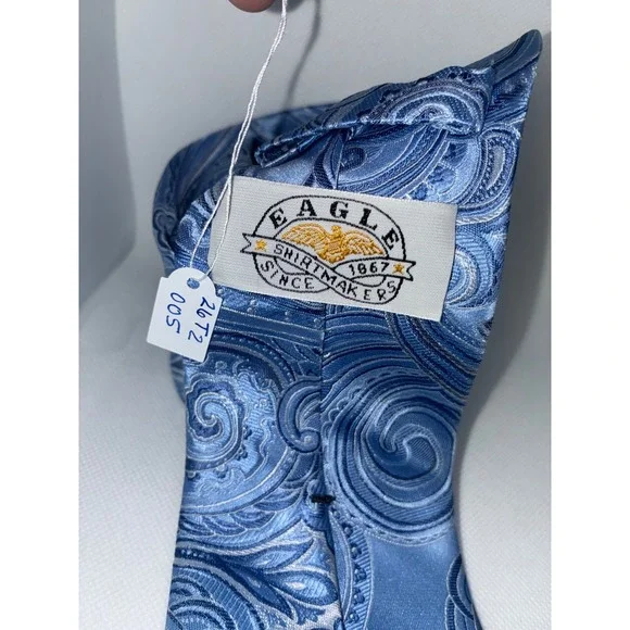 Eagle Shirtmakers Mens Blue Paisley 100% Silk Necktie Formal Business Tie - Picture 2 of 6